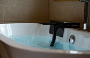 Turn Your Bathtub into a Cold Plunge