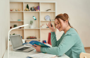Top reasons to take up online MBA course