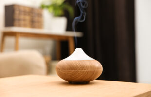 The Benefits and Uses of an Ambience Scent Diffuser for a Relaxing Environment