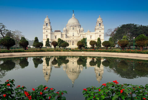What are the best places that you need to visit in the city of Kolkata?