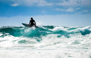 Customizable Surf Coaching: Pacific Surf School’s Personalized Approach to Developing Individual Skills