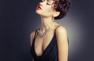 Choosing the Perfect Slim Necklace