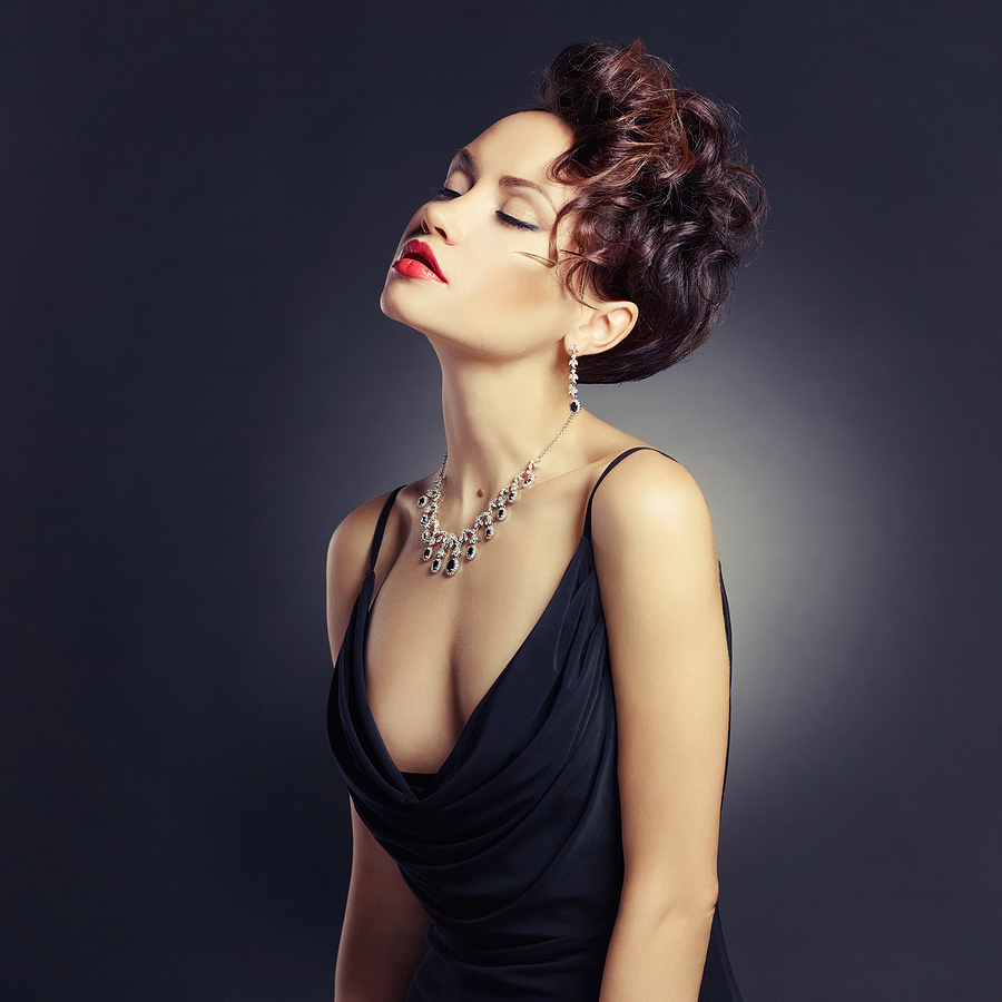Choosing the Perfect Slim Necklace