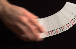 Tongits Go: Avoiding the Burn and Outsmarting Opponents