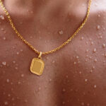 Top 4 Chain Styles Every Fashion-Forward Man Needs A Wet Man’s Chest With A Gold Chain And Pendant,