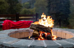 Top Benefits of Adding a Custom Backyard Fire Pit to Your Home