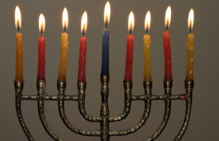 How to Choose the Right Judaica Products for Your Home