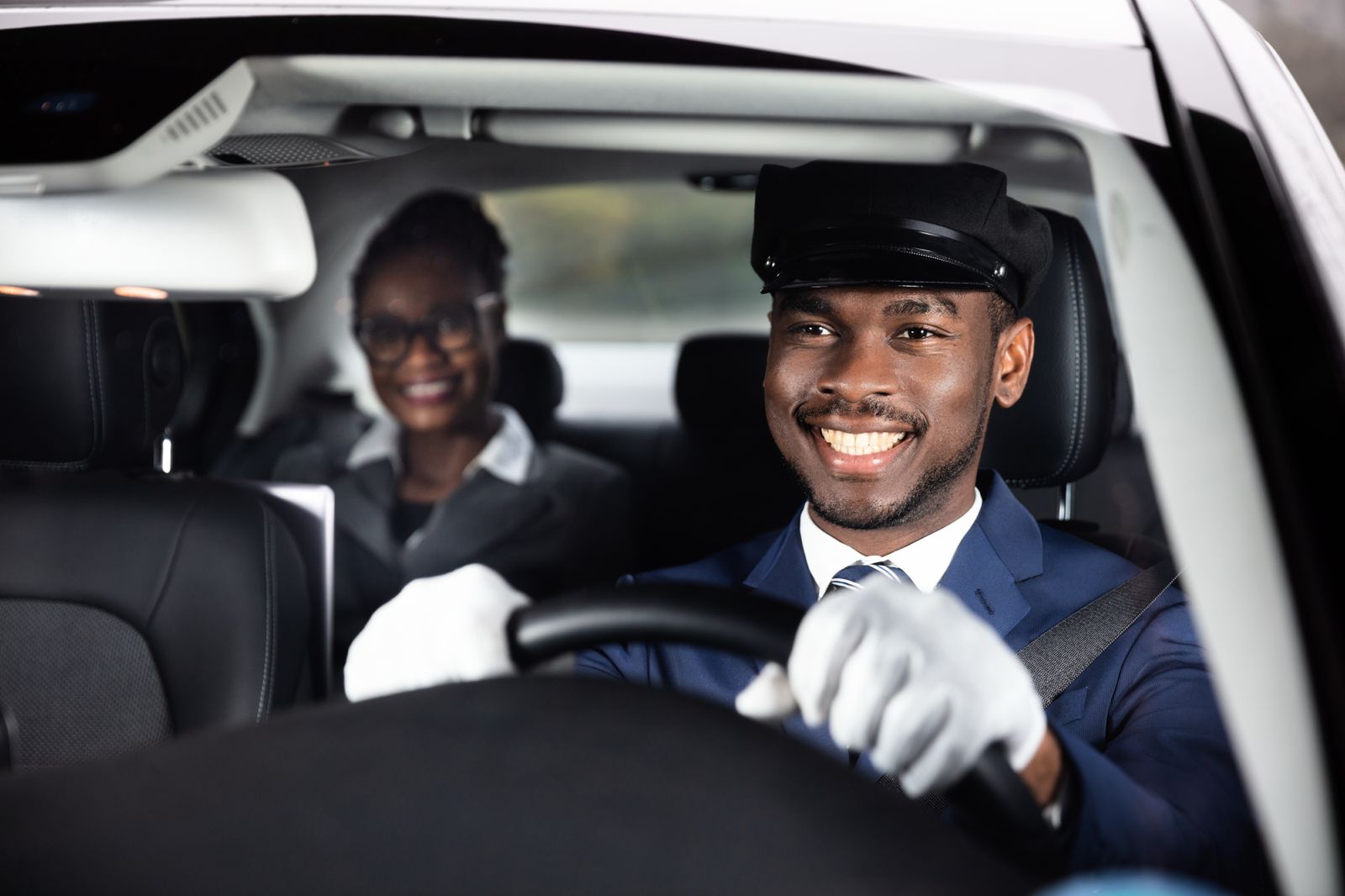 Executive Car Service for Comfortable and Professional Airport Transfers